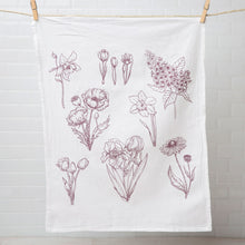 Load image into Gallery viewer, Flowers Flour Sack Towel
