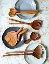 Load image into Gallery viewer, Teak Oval Serving Set
